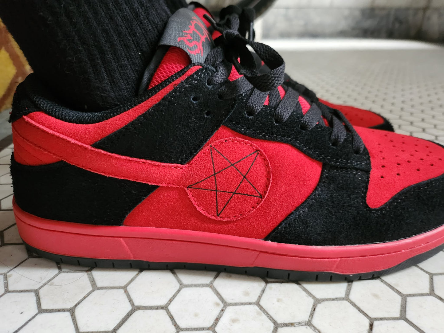 THE SIN STARTER SNEAKER