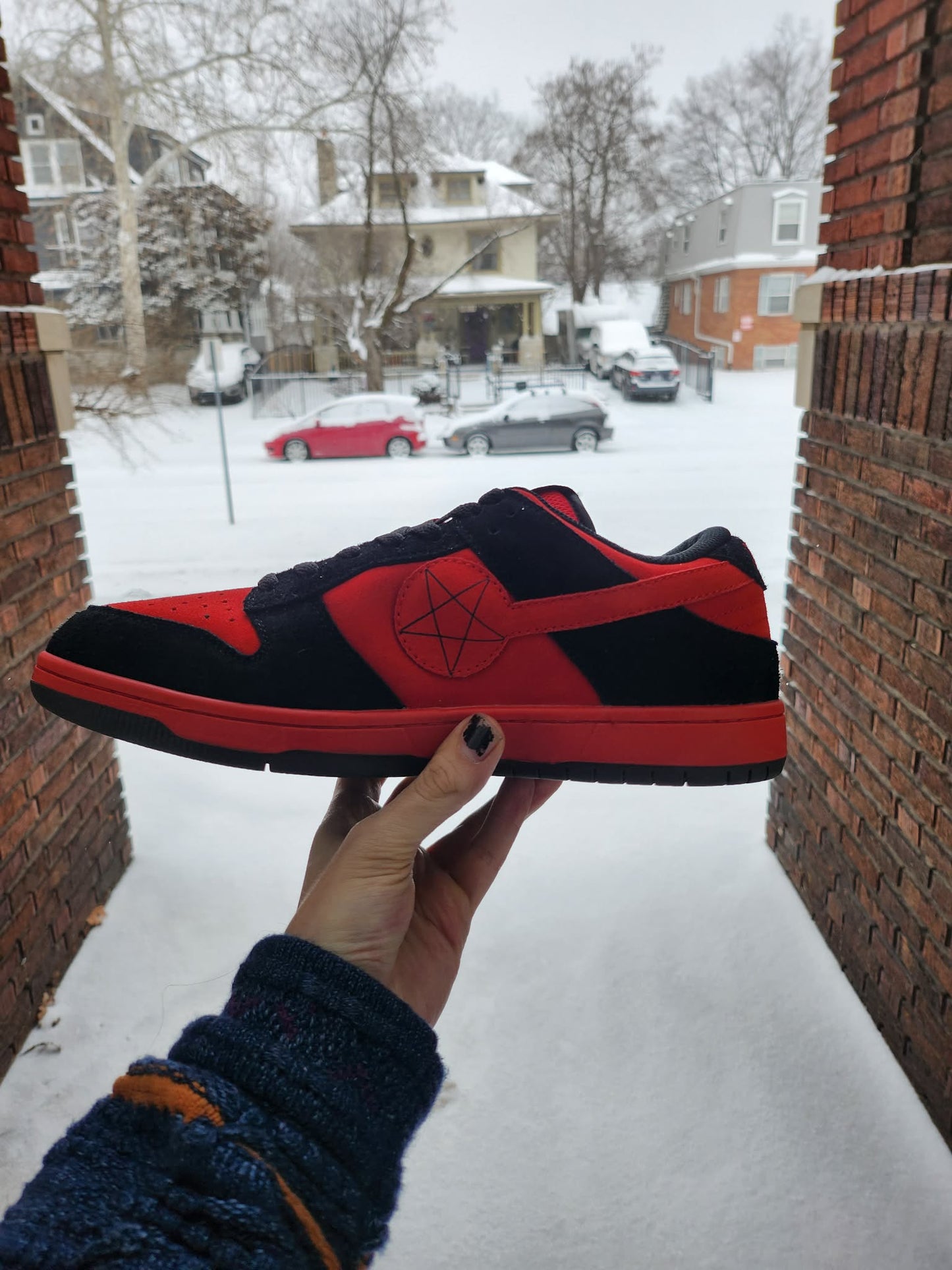 THE SIN STARTER SNEAKER